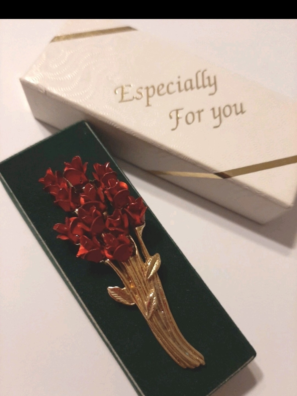 Rose Bouquet Vintage Bella Pin Brooch New In Box New